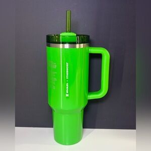 Stanley x Starbucks Green Pearl 40oz BNWT